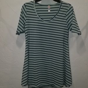 LuLaRoe Perfect T